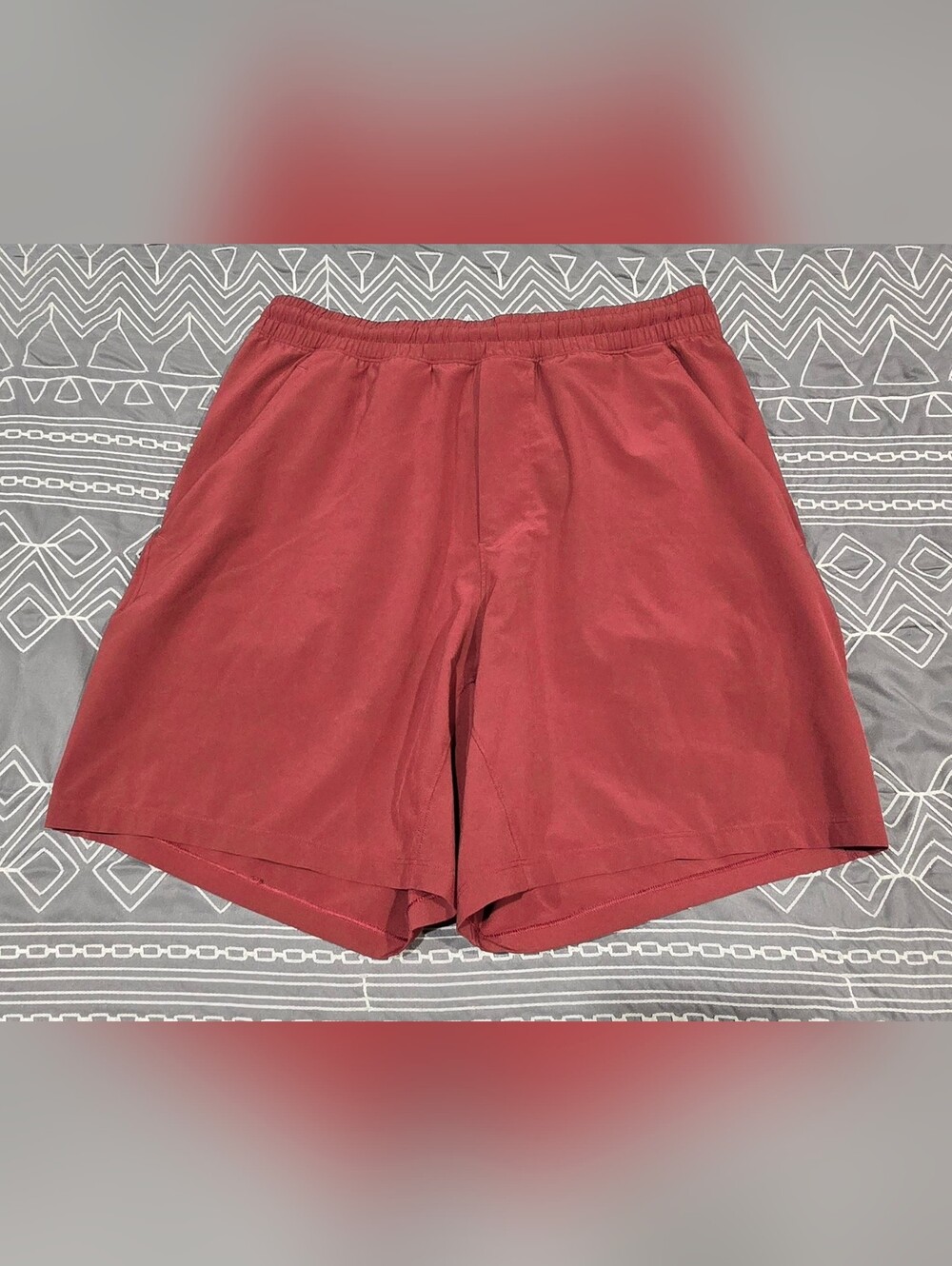 Lululemon Men's Pace Breaker Shorts 7" Size Medium
